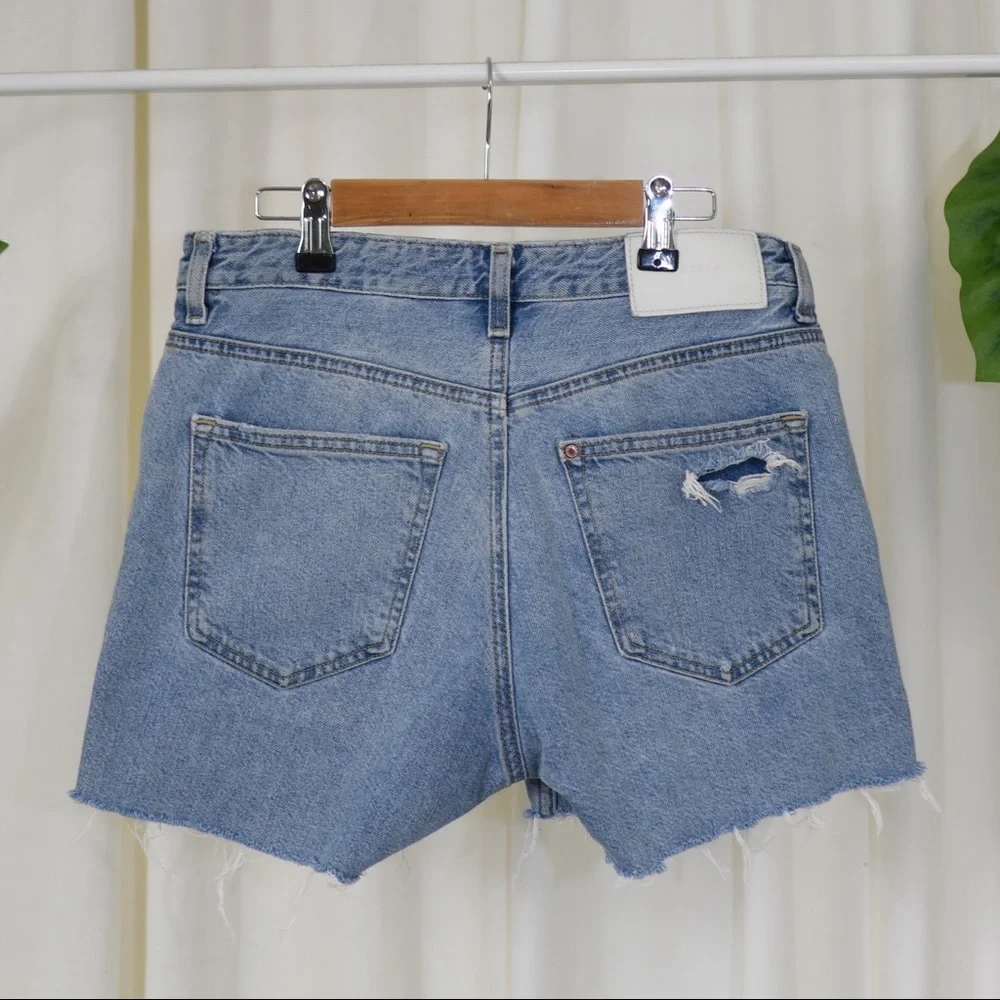 H&M Boyfriend Shorts - Picture 3 of 6